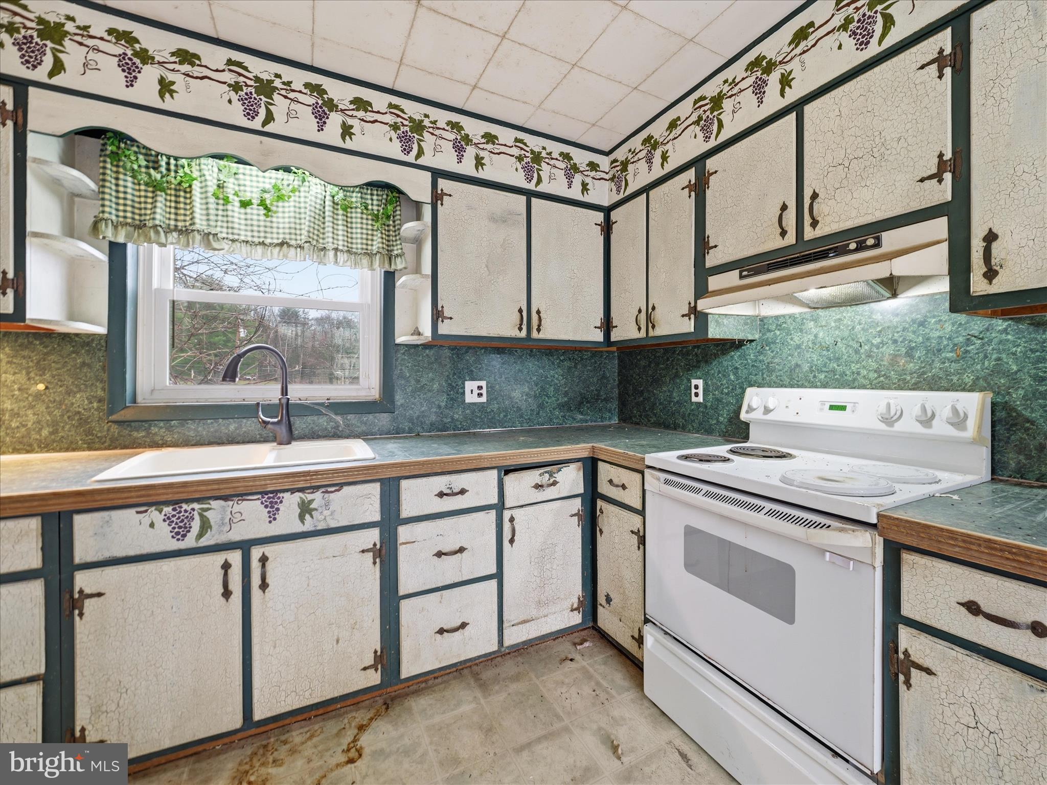 17958 Cooks Road Cassville, PA 16623 - Photo 10 of 41