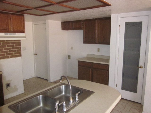 2301 South Belair Road Apache Junction, AZ 85119 - Photo 14 of 23 Kitchen