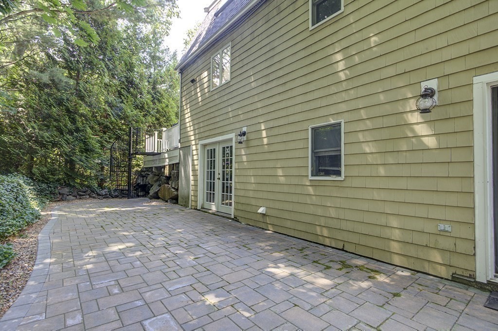 11 Susan Road Marblehead, MA 01945 - Photo 34 of 38