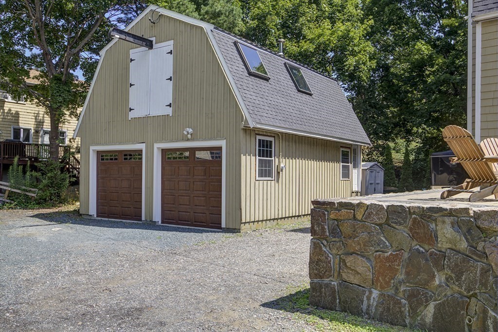 11 Susan Road Marblehead, MA 01945 - Photo 4 of 38