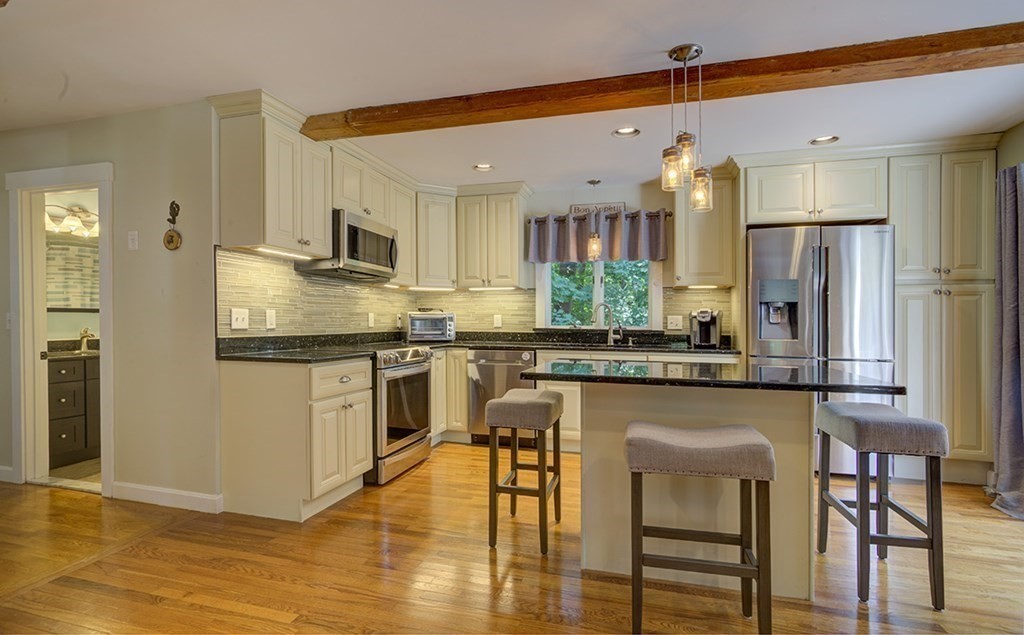 11 Susan Road Marblehead, MA 01945 - Photo 5 of 38