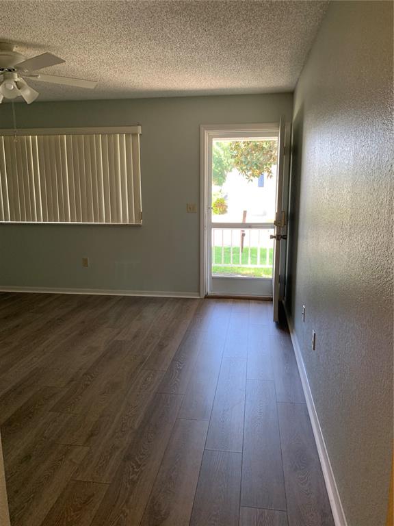 8392 Southwest 109th Lane Road Ocala, FL 34481 - Photo 4 of 25 Gallery Image 4