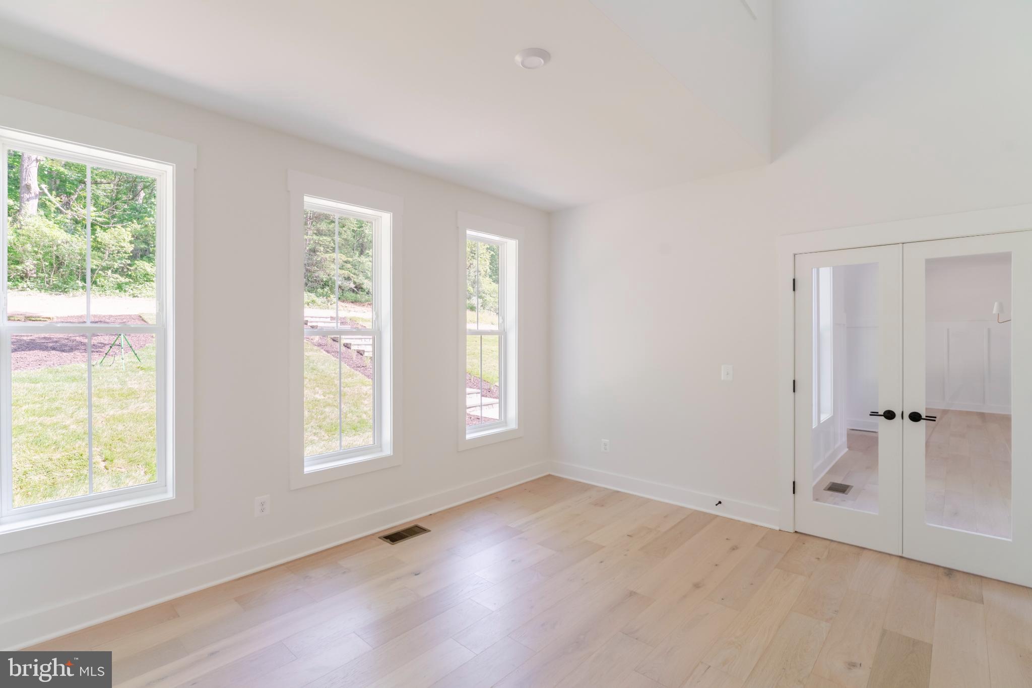 623 Traveller Court Lothian, MD 20711 - Photo 20 of 76 Bright, airy space with natural light.