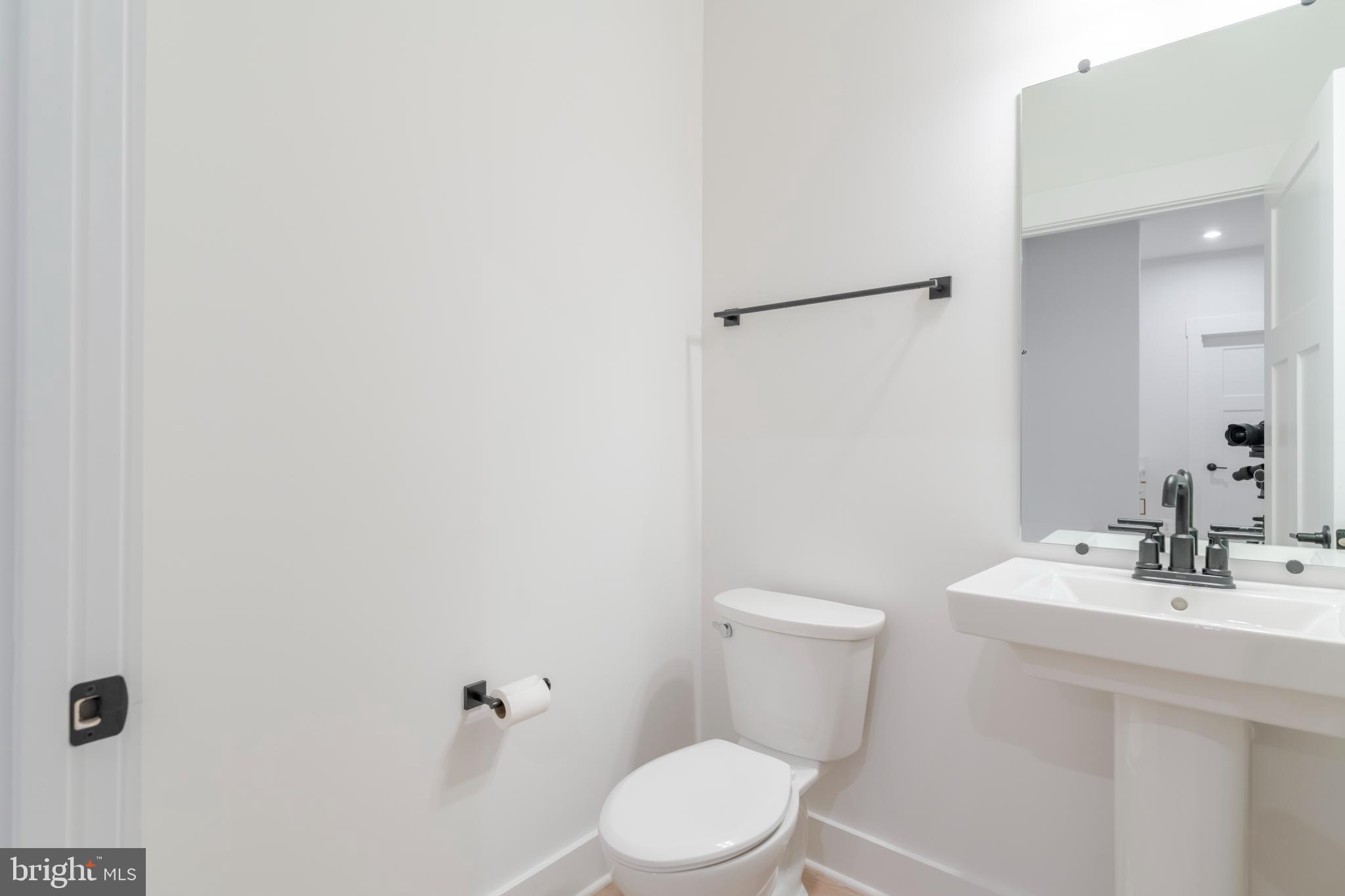 623 Traveller Court Lothian, MD 20711 - Photo 32 of 76 Sleek and modern bathroom design.