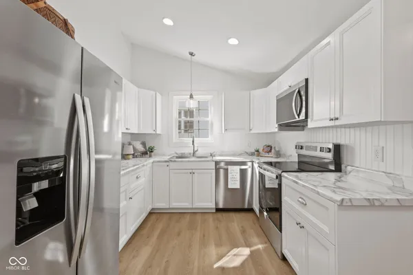 $259,900 | 218 Walnut Street, Greenfield, IN 46140