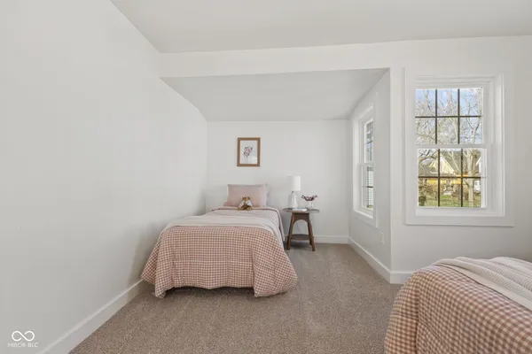 $259,900 | 218 Walnut Street, Greenfield, IN 46140