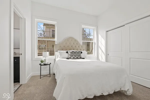 $259,900 | 218 Walnut Street, Greenfield, IN 46140