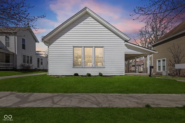 $259,900 | 218 Walnut Street, Greenfield, IN 46140