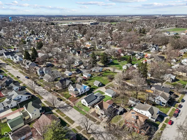 $259,900 | 218 Walnut Street, Greenfield, IN 46140