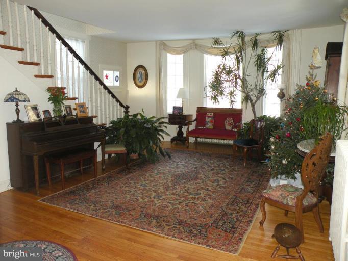 1802 Kenway Road Baltimore, MD 21209 - Photo 4 of 15 Living Room #2