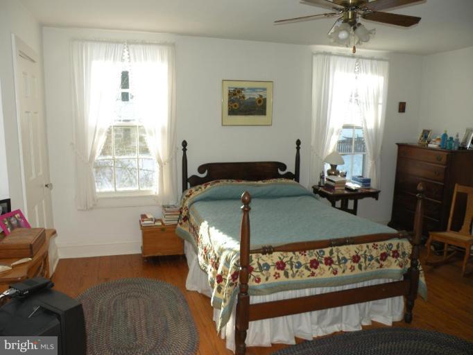 1802 Kenway Road Baltimore, MD 21209 - Photo 10 of 15 Master Bedroom