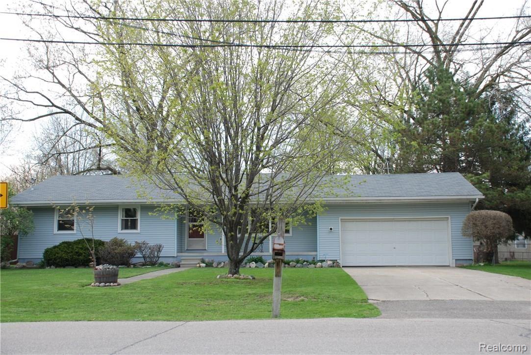 403 Trombley Road Troy, MI 48083 - Photo 1 of 10 TROY HIGH SCHOOL RANCH WITH FENCED IN BACK YARD