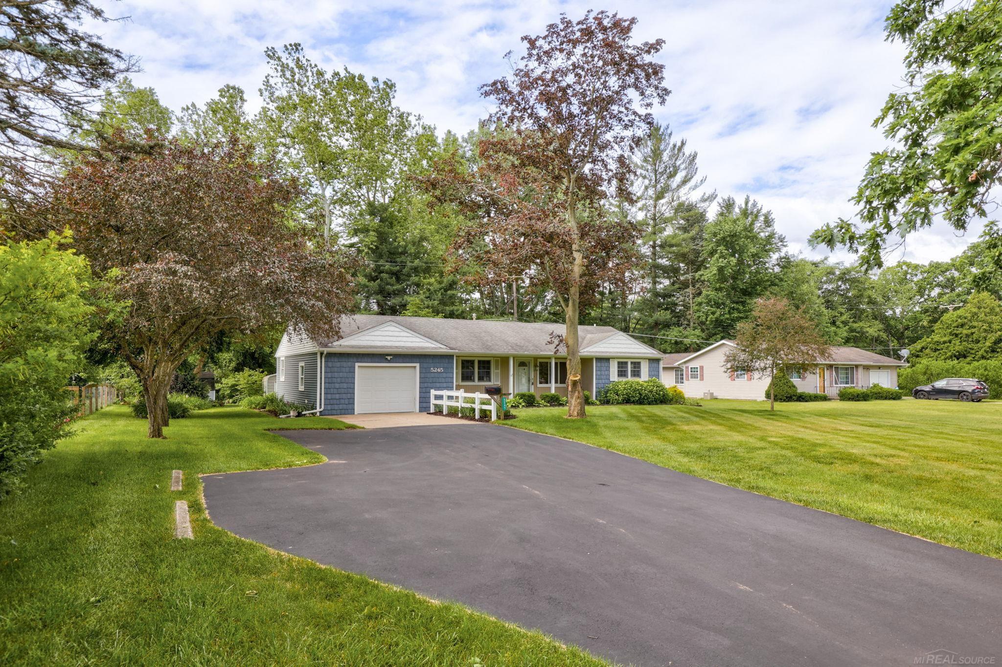 5245 Millington Road Millington, MI 48746 - Photo 3 of 39 50144996-23158d1c-c717-481a-a5ef-4d1f839ff094.JPG