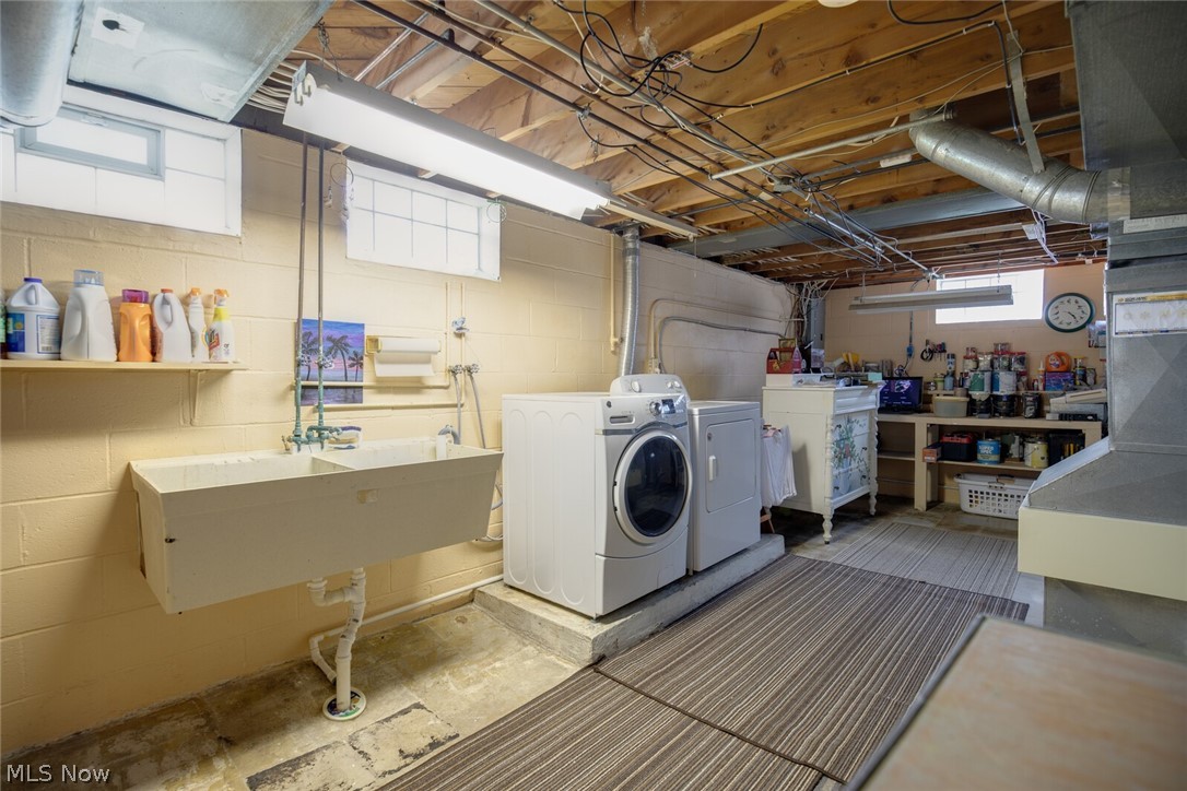 5004 Fairlawn Road Cleveland, OH 44124 - Photo 25 of 27 Functional and clean utility and laundry area.