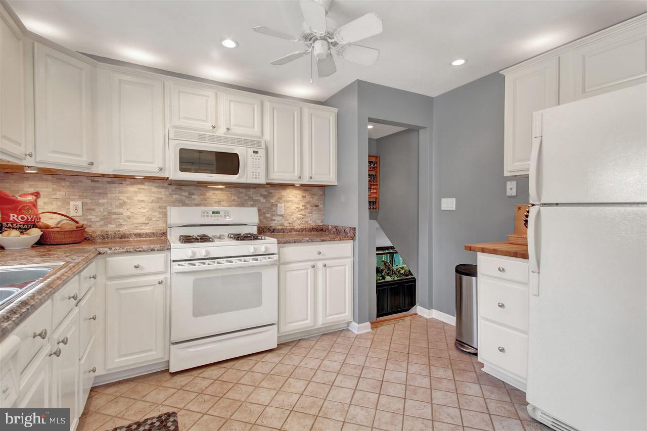 2426 Wharton Road York, PA 17402 - Photo 11 of 33 Gallery Image 11