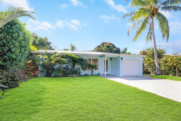 $3,800 | 376 Southwest 2nd Street, Boca Raton, FL 33432