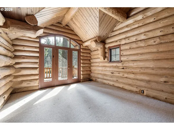 a view of entryway with a front door
