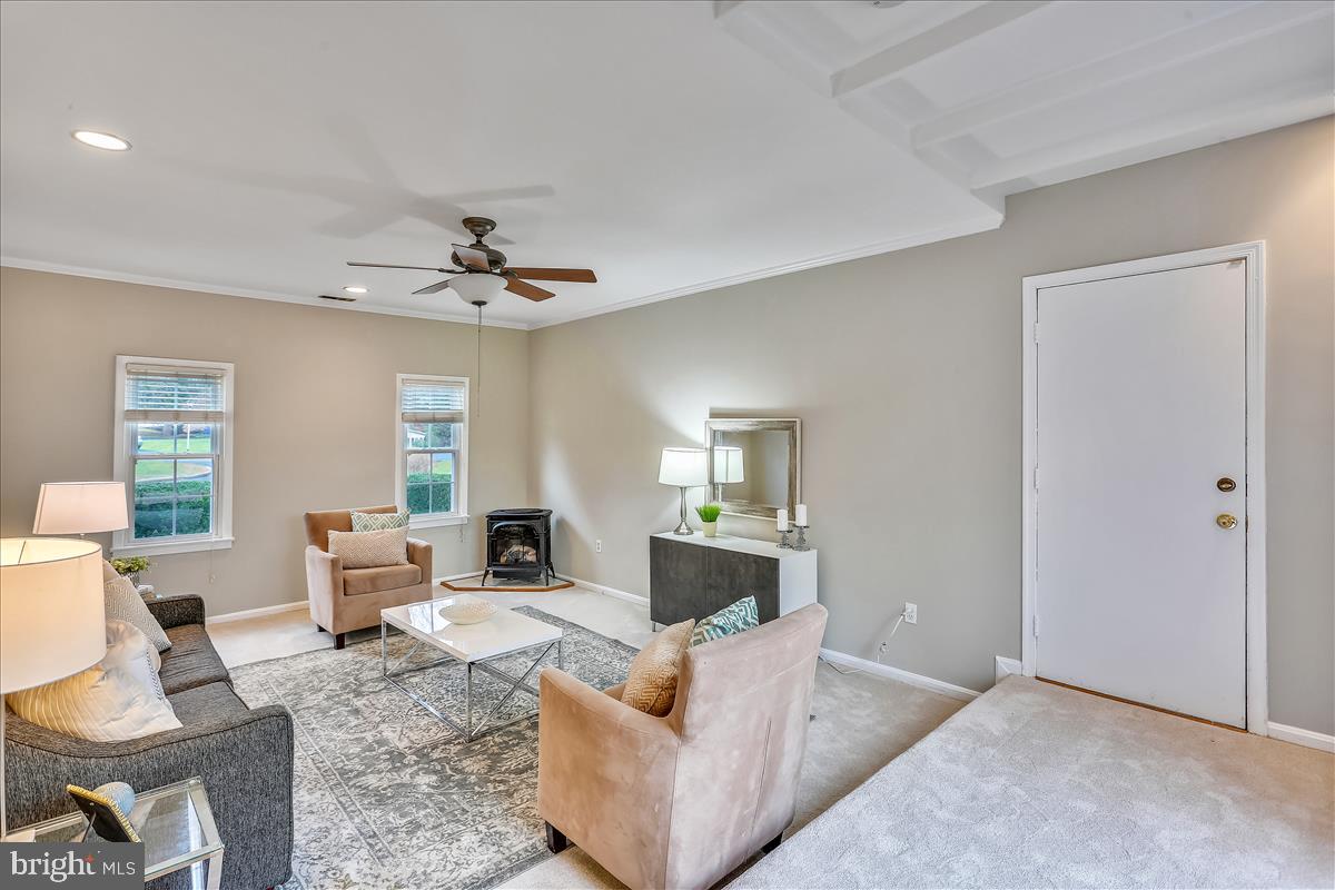 6600 Garrett Road Rockville, MD 20855 - Photo 18 of 66 Large open Family room