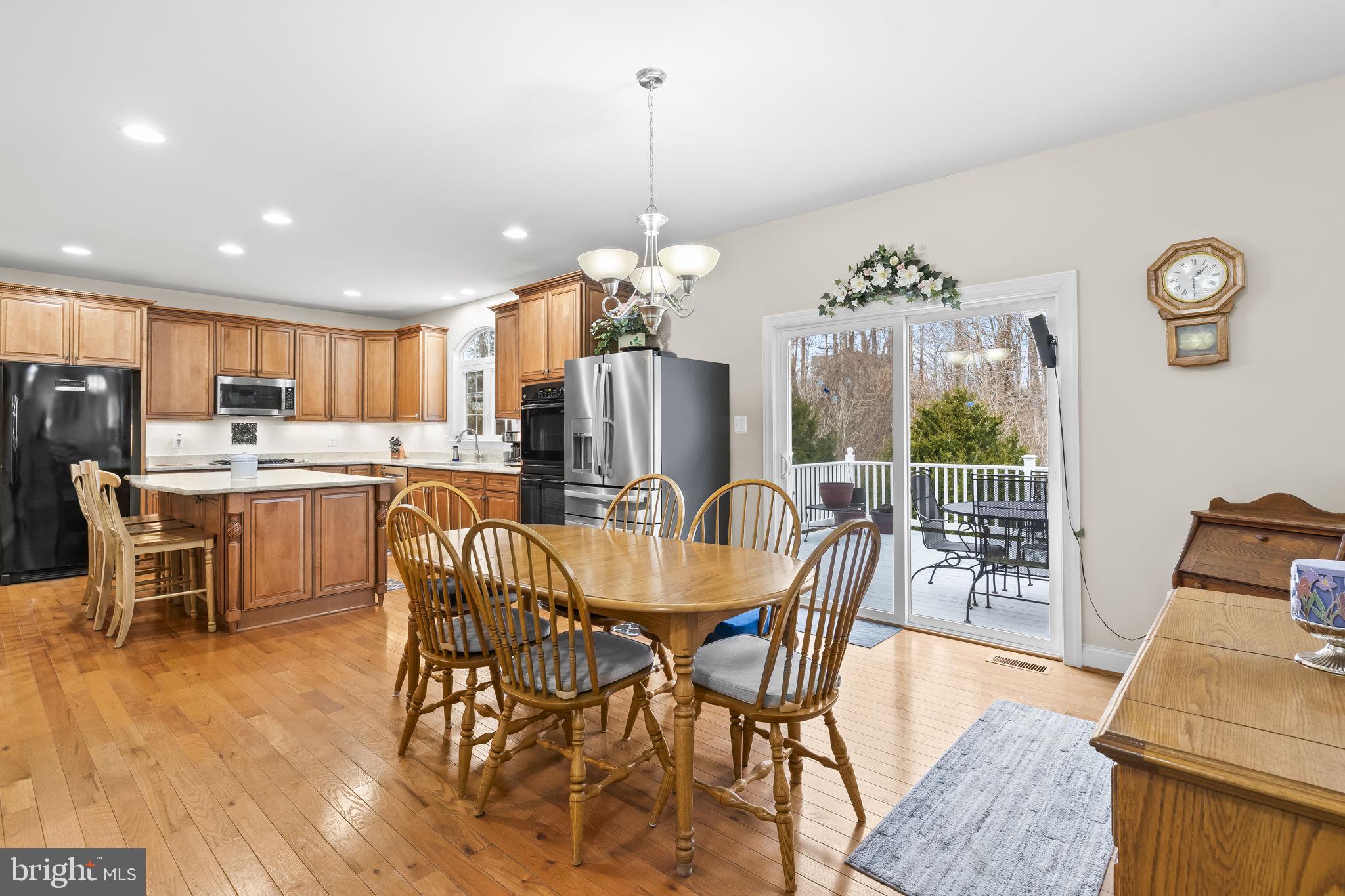 3283 Huntsman Drive Huntingtown, MD 20639 - Photo 21 of 77 Eat in kitchen area