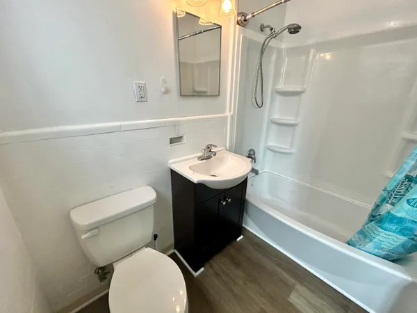 $749 | 202 Elm Avenue, Unit A6, Roanoke, VA 24016