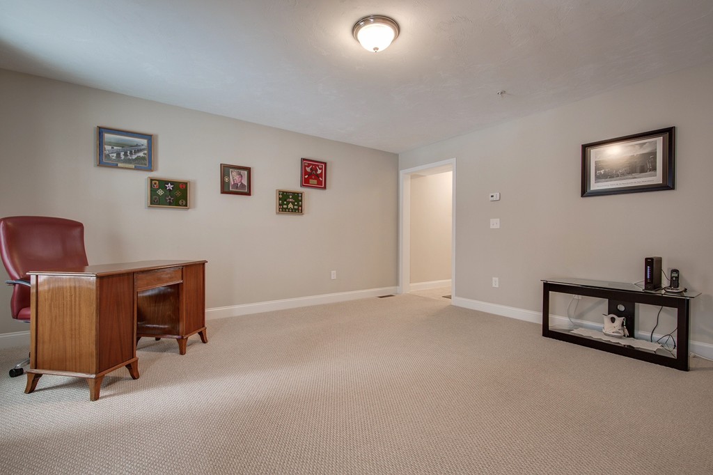 84 Compass Point, Unit 84 North Andover, MA 01845 - Photo 4 of 24 Gallery Image 4