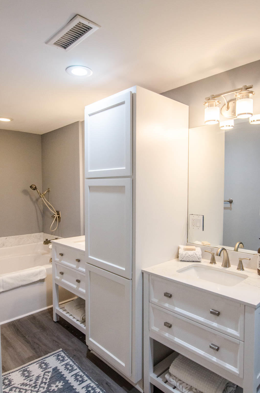 5886 Ryans Bluff Road North Charleston, SC 29418 - Photo 19 of 41 Master bath
