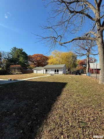 $170,000 | 619 North 12th Street, Petersburg, IL 62675