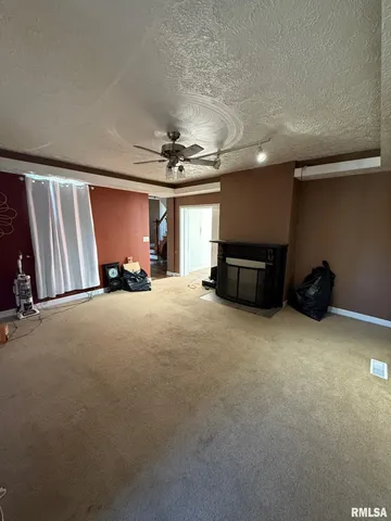 $170,000 | 619 North 12th Street, Petersburg, IL 62675