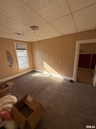 $170,000 | 619 North 12th Street, Petersburg, IL 62675
