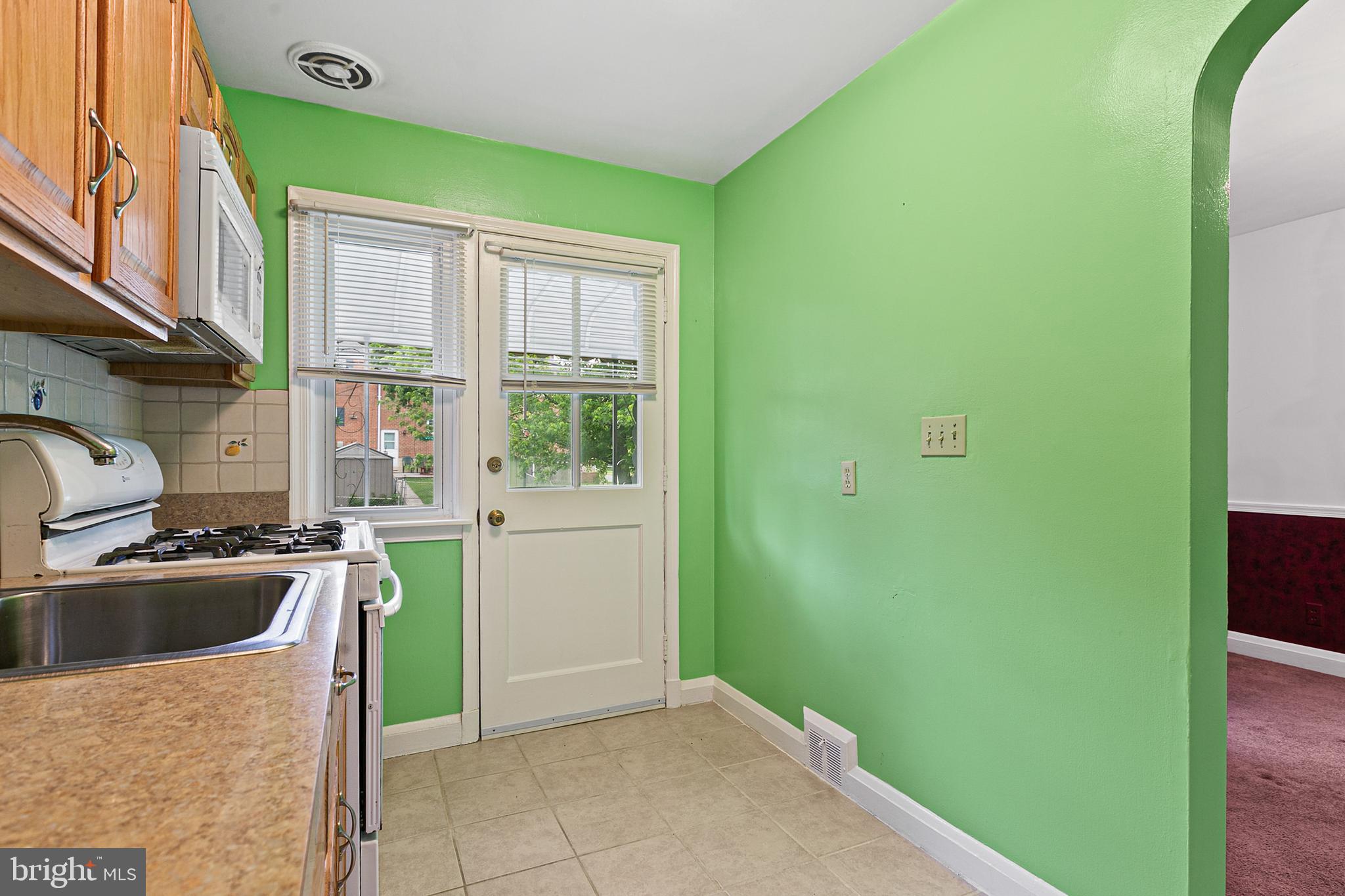 5600 Braxfield Road Halethorpe, MD 21227 - Photo 12 of 32 Kitchen