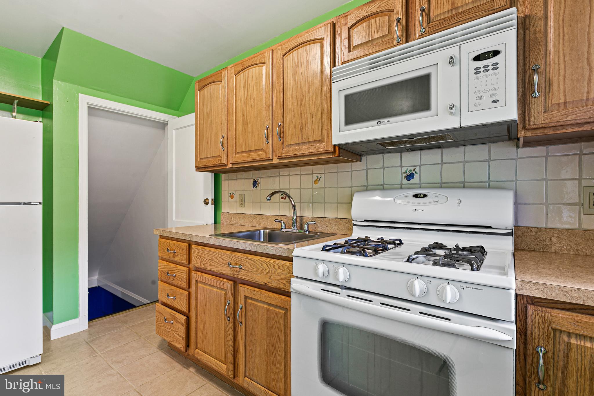 5600 Braxfield Road Halethorpe, MD 21227 - Photo 13 of 32 Kitchen