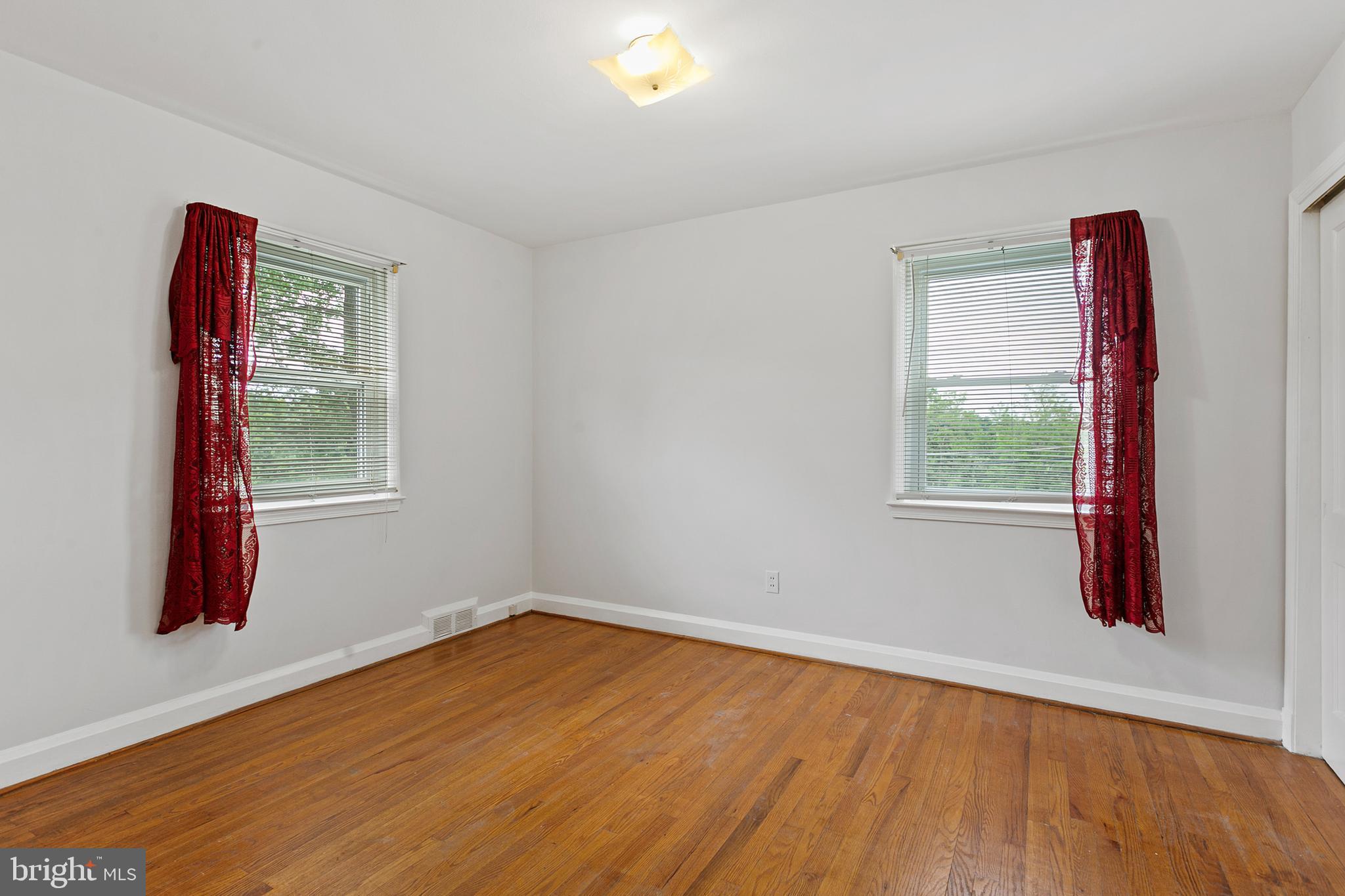 5600 Braxfield Road Halethorpe, MD 21227 - Photo 18 of 32 Bedroom 2