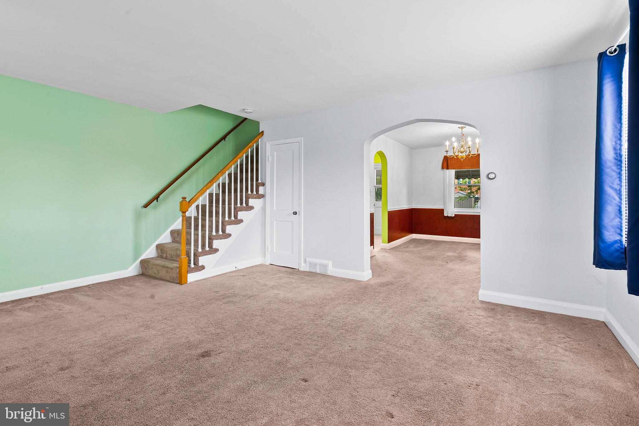 5600 Braxfield Road Halethorpe, MD 21227 - Photo 8 of 32 Living Room
