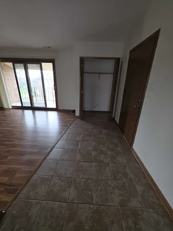 $2,300 | 9950 Treetop Drive, Unit 340S, Orland Park, IL 60462