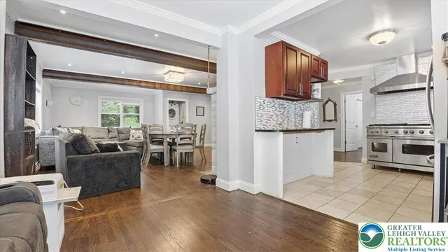 a room that has a bed and a closet in it