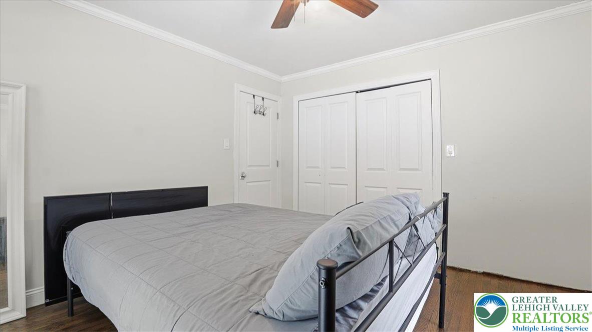 172 Evergreen Hollow Road Effort, PA 18330 - Photo 31 of 70 a bedroom with a bed and cabinets