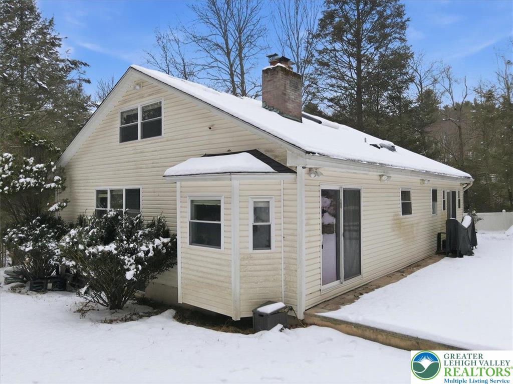 172 Evergreen Hollow Road Effort, PA 18330 - Photo 50 of 70 a front view of a house with a garden