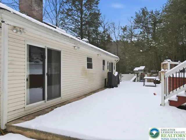 $410,900 | 172 Evergreen Hollow Road, Effort, PA 18330