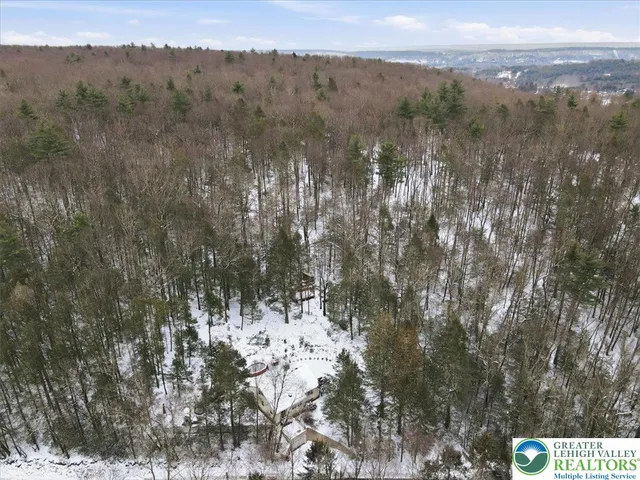 $410,900 | 172 Evergreen Hollow Road, Effort, PA 18330