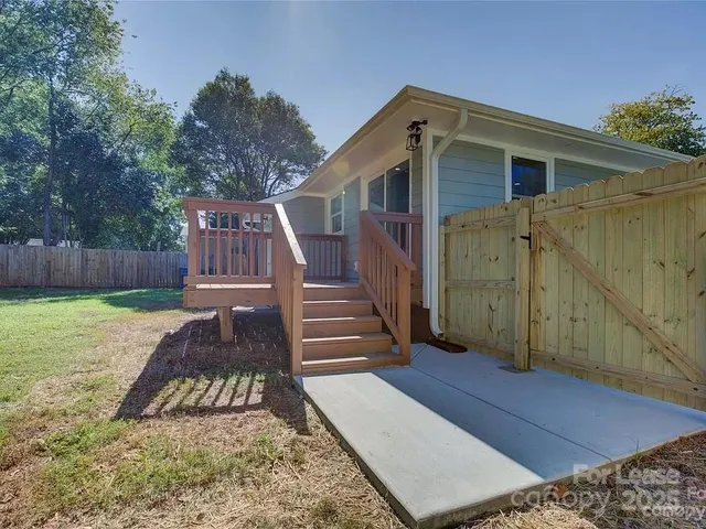 $2,500 | 1208 Fontana Avenue, Charlotte, NC 28206