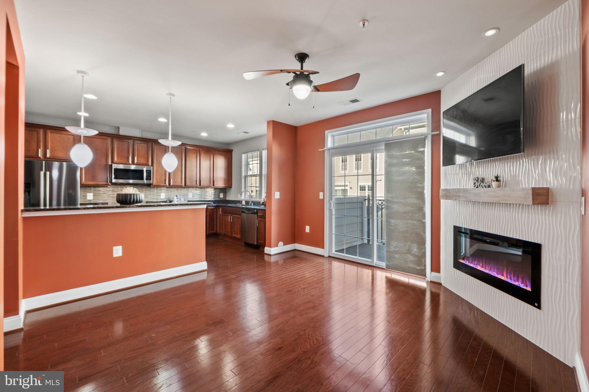 7676 Maple Lawn Boulevard, Unit 2 Fulton, MD 20759 - Photo 16 of 38 Modern elegance with warm accents.
