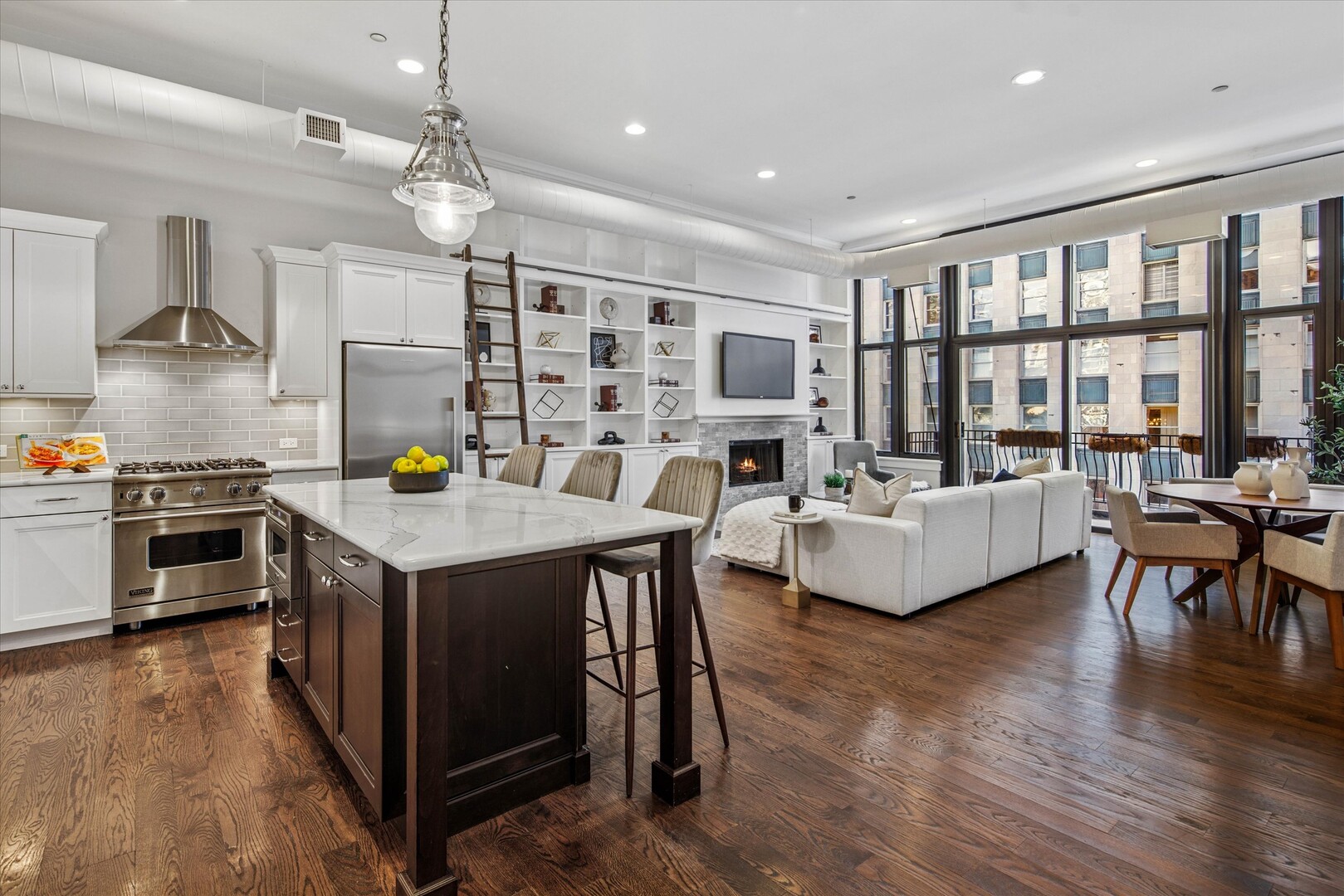 333 West Hubbard Street, Unit 808 Chicago, IL 60654 - Photo 10 of 16