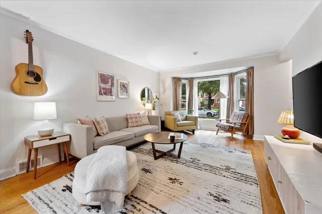 $465,000 | 220 Richmond Street, Evanston, IL 60202