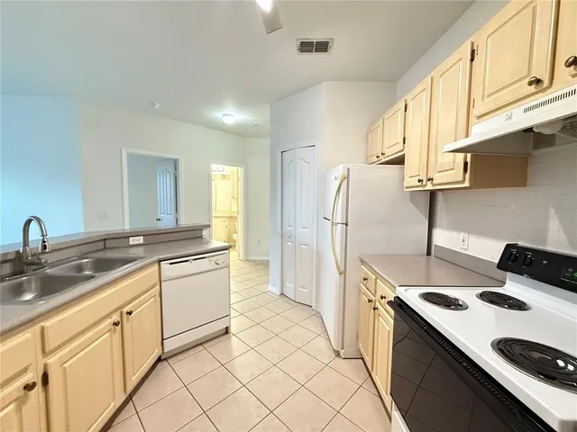 $1,450 | 1100 Lake Shadow Circle, Unit 2207, Maitland, FL 32751