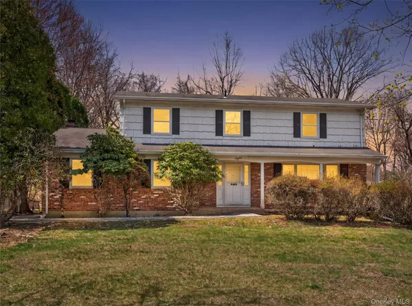 $1,199,999 | 8 Ravenna Drive, Pomona, NY 10970