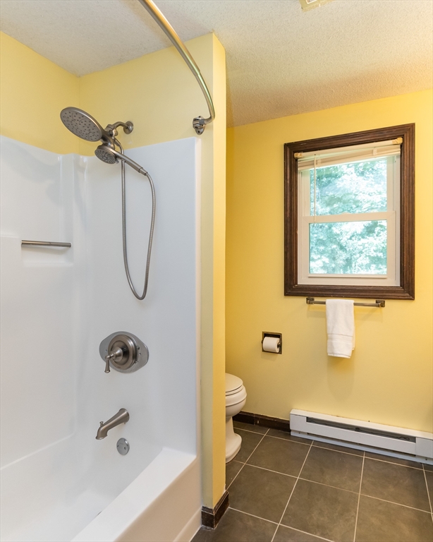 17 Pomeroy Court Amherst, MA 01002 - Photo 19 of 41 a bathroom with a shower