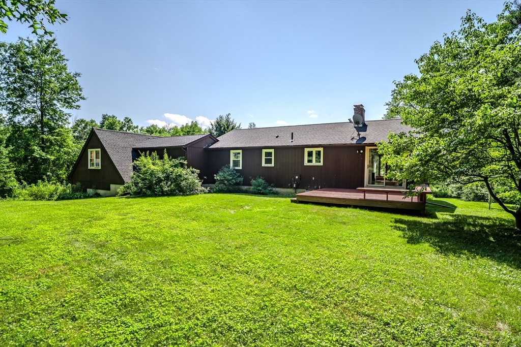 17 Pomeroy Court Amherst, MA 01002 - Photo 36 of 41 a front view of a house with a yard