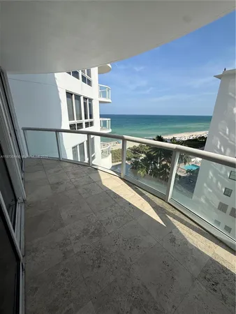 $3,750 | 6365 Collins Avenue, Unit 904, Miami Beach, FL 33141