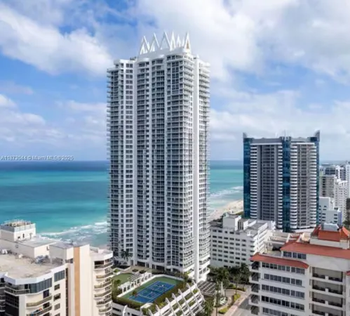 $3,750 | 6365 Collins Avenue, Unit 904, Miami Beach, FL 33141