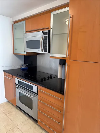 $3,750 | 6365 Collins Avenue, Unit 904, Miami Beach, FL 33141